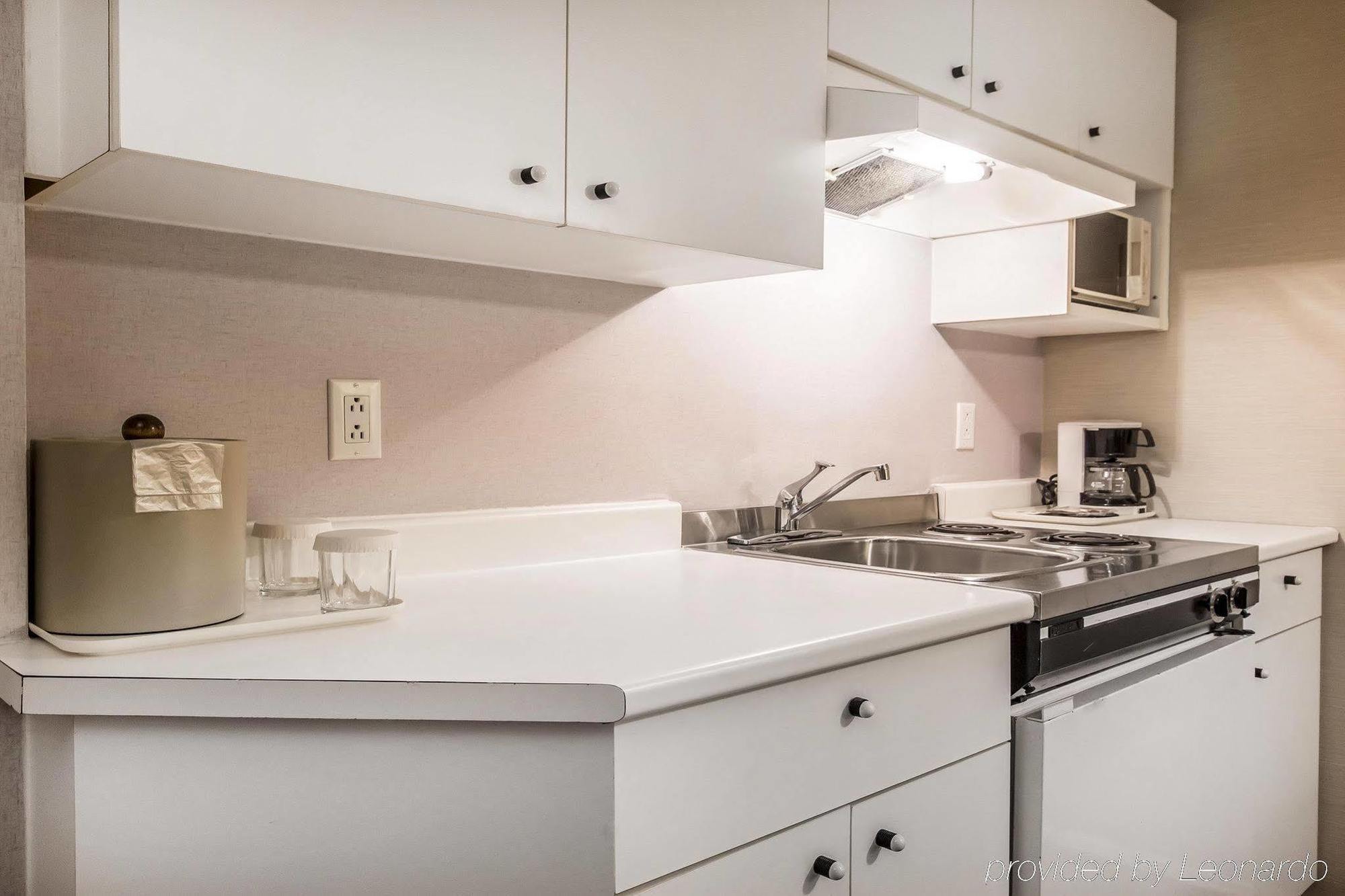 Syracuse Inn And Suites Luaran gambar